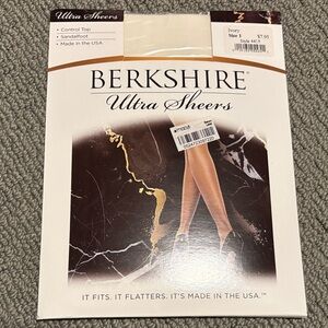 Berkshire Ultra Sheers in Ivory Tone